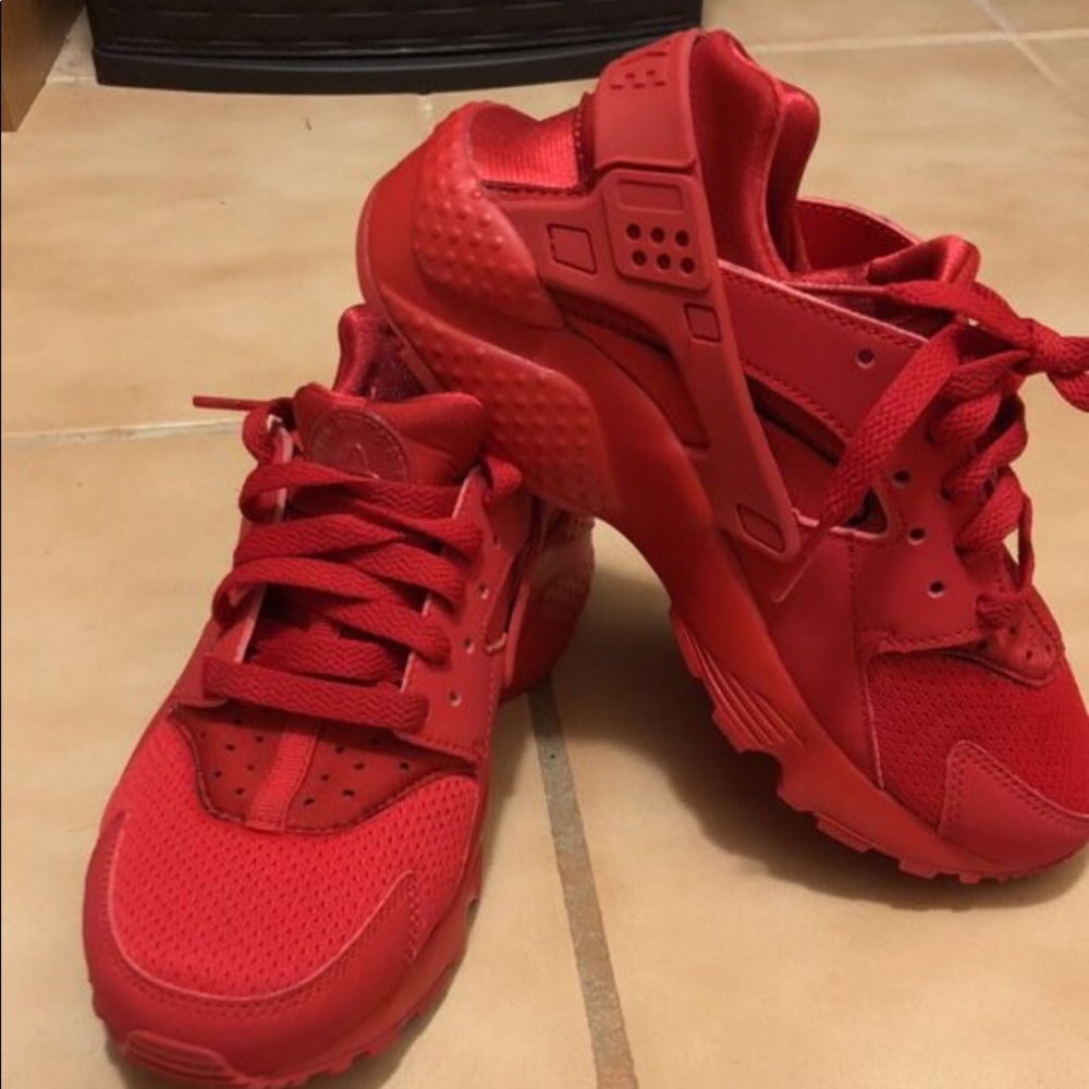 Brand new Nike huaraches